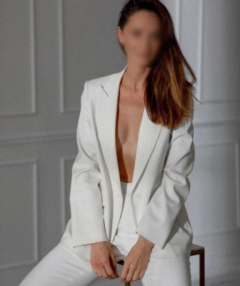 Мира, 32 года